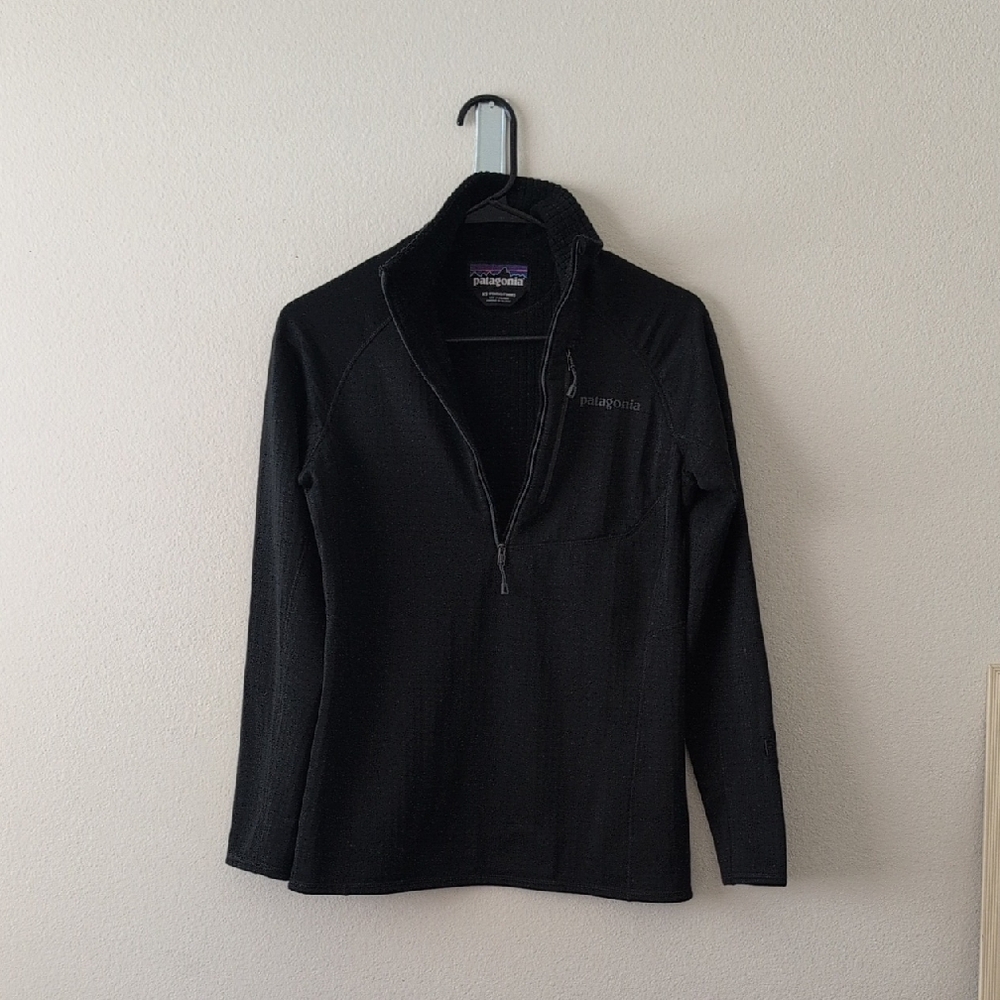Patagonia Black Half-Zip Fleece